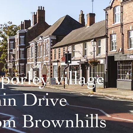 Eaton Brownhills别墅 外观 照片